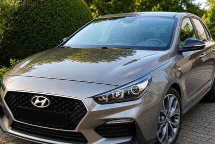 Hyundai i30 76.000 km 14.700 &euro; Wuppertal 42281
