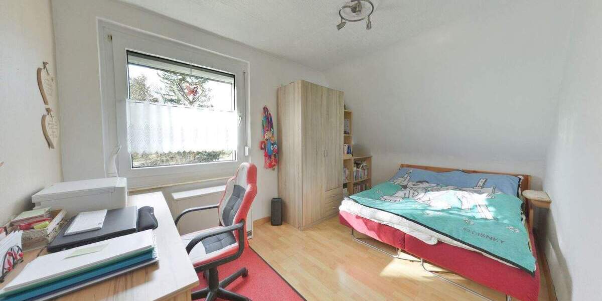 Etagenwohnung Essen Burgaltendorf - 4 Zimmer, 83 m&sup2;, 175.000&euro; | Angebot:25779636