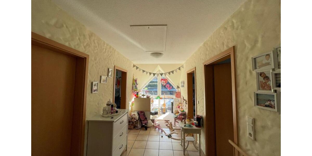 Etagenwohnung Remscheid - 5 Zimmer, 163 m&sup2;, 1.290&euro; | Angebot:25647719