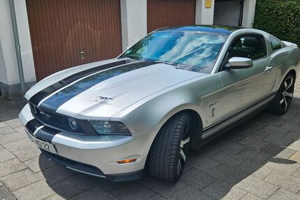 Ford Mustang 183.100 km 16.900 &euro; Duisburg 47138