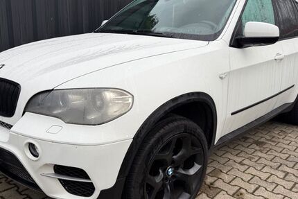 BMW X5 350.000 km 5.600 &euro; mettmann 40822