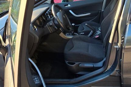 Peugeot 308 127.159 km 3.900 &euro; Willich 47877