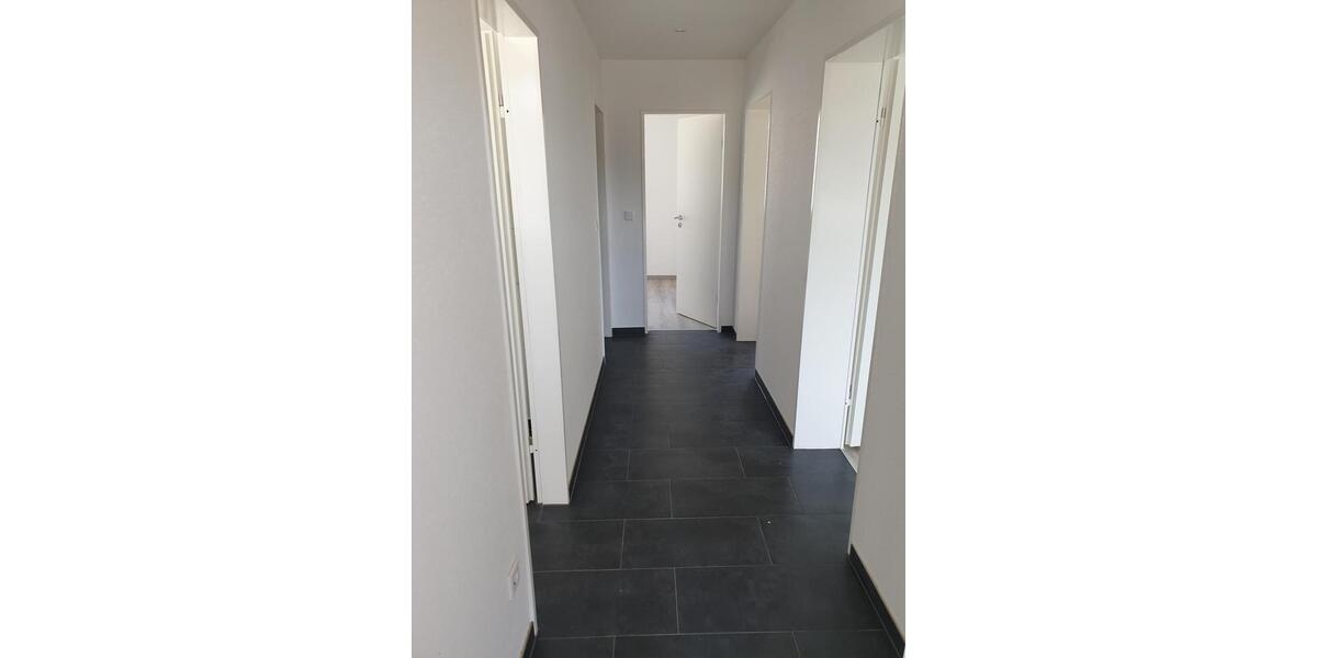 Etagenwohnung Krefeld - 3 Zimmer, 65 m&sup2;, 590&euro; | Angebot:25868117