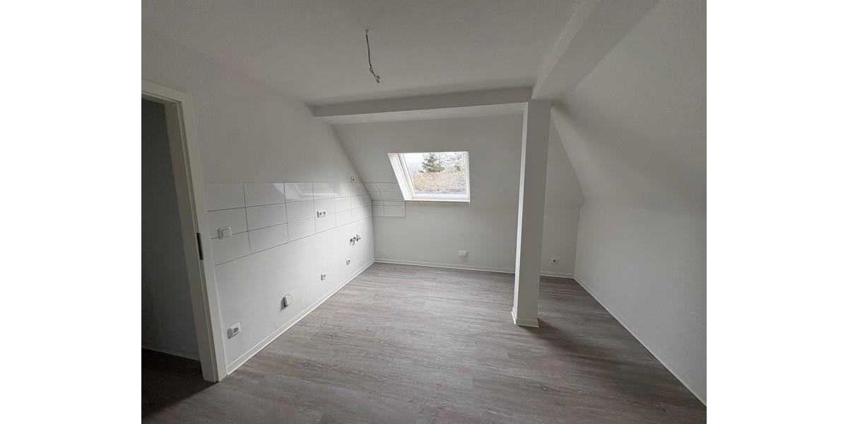 Dachgeschoßwohnung Essen Stadtbezirk V - 3 Zimmer, 62 m&sup2;, 507&euro; | Angebot:23324761