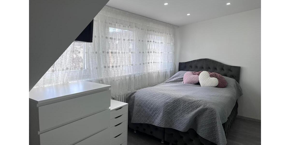 Dachgeschoßwohnung Remscheid Reinshagen - 3.5 Zimmer, 65 m&sup2;, 120.000&euro; | Angebot:27213812