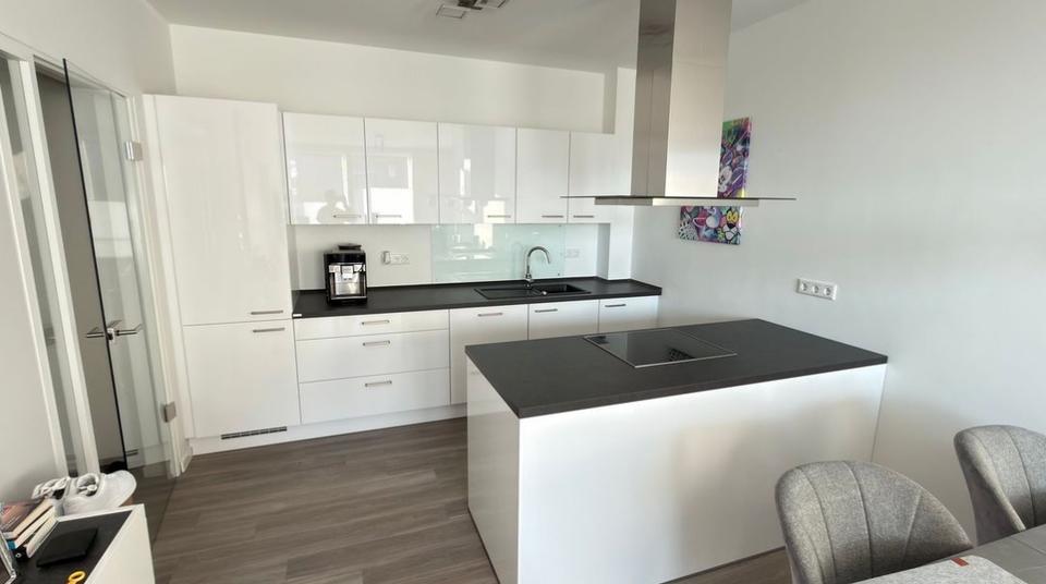 Etagenwohnung Düsseldorf Heerdt - 2 Zimmer, 49 m&sup2;, 900&euro; | Angebot:25992991