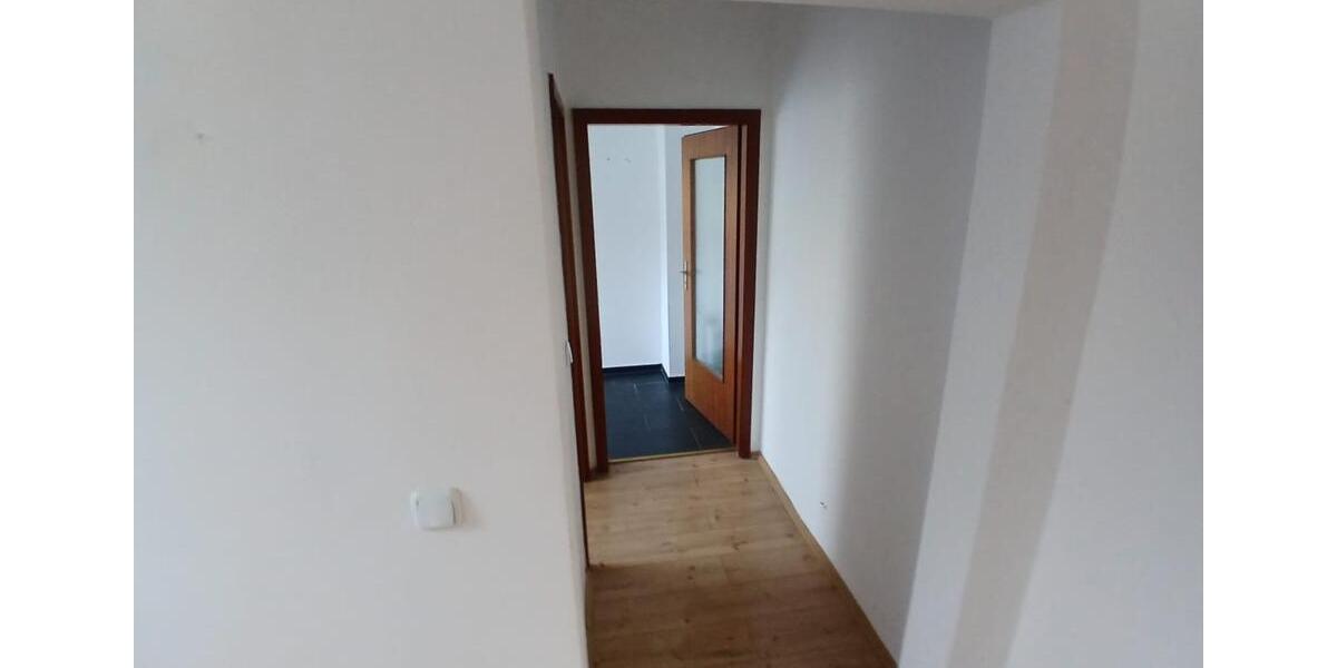 Dachgeschoßwohnung Wuppertal Gemarkung Vohwinkel - 2 Zimmer, 75 m&sup2;, 650&euro; | Angebot:25268235