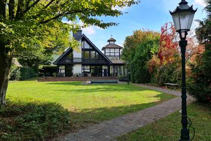 Haus Grevenbroich - Mühlrath Mühlrath - 8 Zimmer, 300 m&sup2;, 1.749.000&euro; | Angebot:25719575