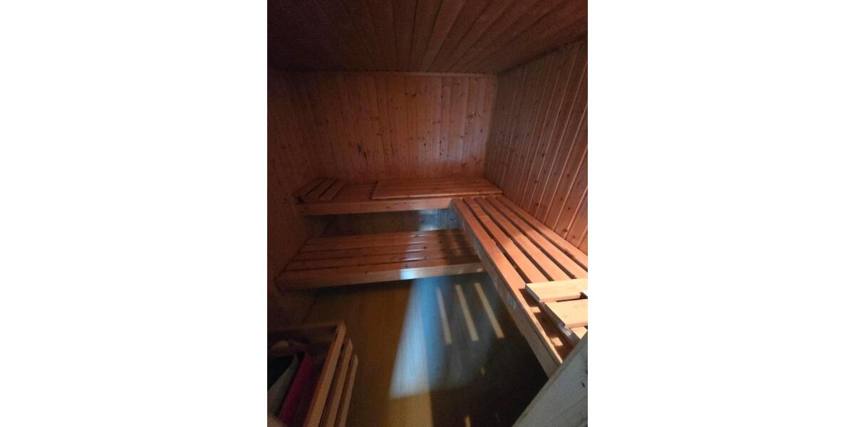 Erdgeschoßwohnung Duisburg Hamborn - 5 Zimmer, 166 m&sup2;, 175.000&euro; | Angebot:26480561