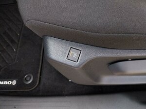 Opel Combo Ultimate AHK HUD NAVI AUTOM. PARKEN WINTERPA 11.850 km 26.740 &euro; HAAN 42781