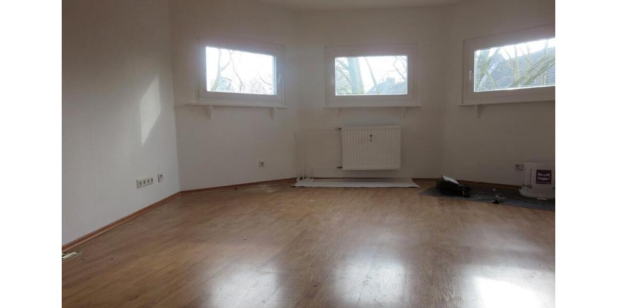 Dachgeschoßwohnung Essen Stadtbezirk III - 2.5 Zimmer, 55 m&sup2;, 520&euro; | Angebot:24757751