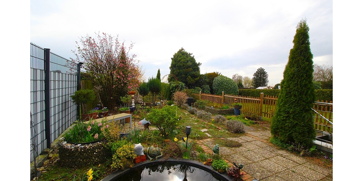 Klassisches, gut gepflegtes Reihenmittelhaus mit schönem Garten und Garage. Top Lage von Witzhelden! - Einfamilienhaus Leichlingen / Witzhelden Witzhelden | Angebot:25920125