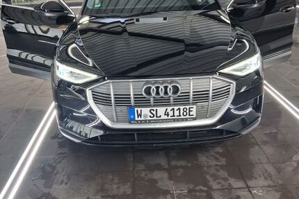 Audi e-tron 77.000 km 22.990 &euro; Wuppertal 42115