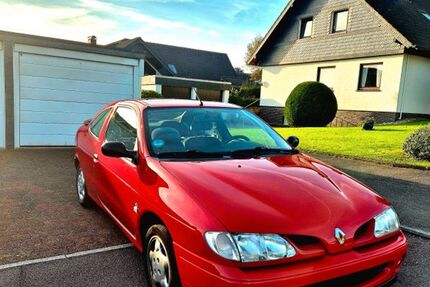 Renault Megane 93.000 km 2.950 &euro; Wuppertal 43299