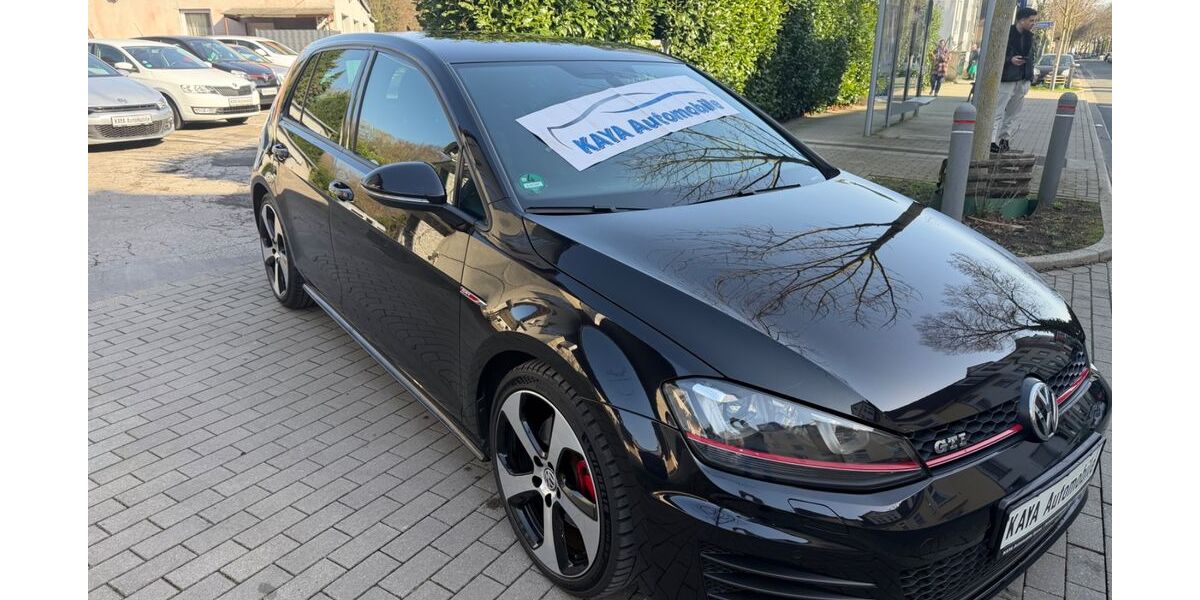 VW Golf 143.800 km 15.950 &euro; Essen 45359
