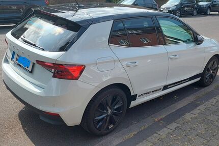 Skoda Fabia 16.000 km 21.300 &euro; Düsseldorf Zooviertel 40237