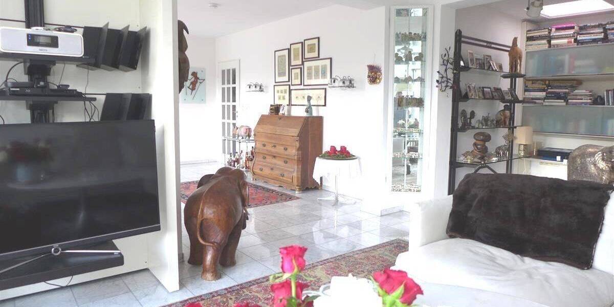 Etagenwohnung Krefeld Cracau - 6 Zimmer, 193 m&sup2;, 379.000&euro; | Angebot:25686084