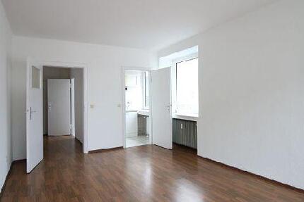 Wohnung Krefeld - 2 Zimmer, 65 m&sup2;, 600&euro; | Angebot:25255768