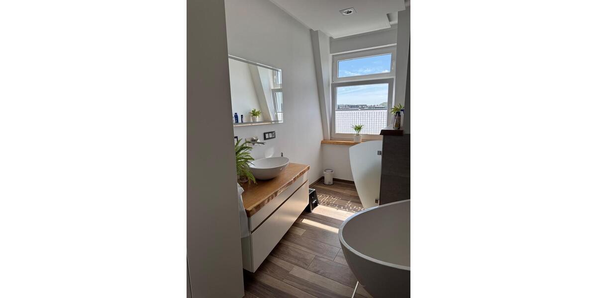 Dachgeschoßwohnung Wuppertal Sedansberg - 4 Zimmer, 165 m&sup2;, 320.000&euro; | Angebot:26586256
