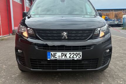 Peugeot Partner 116.213 km 12.000 &euro; Düsseldorf 40223