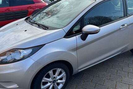 Ford Fiesta 80.000 km 4.750 &euro; Neuss 41462
