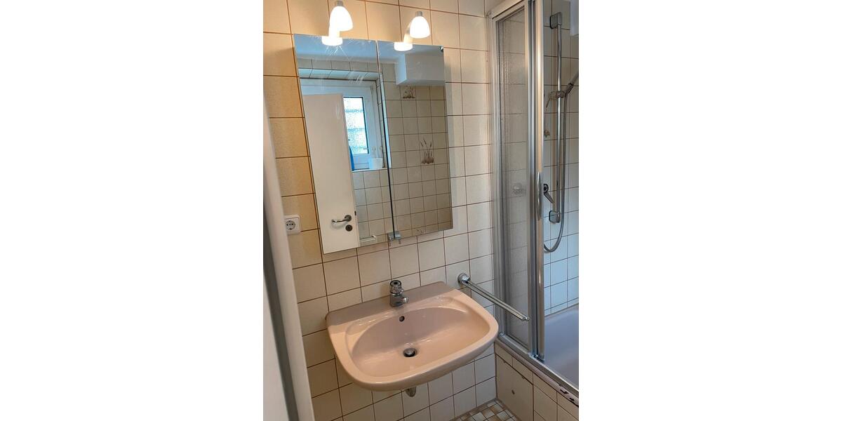 Erdgeschoßwohnung Essen Huttrop - 1 Zimmer, 40 m&sup2;, 620&euro; | Angebot:27537482
