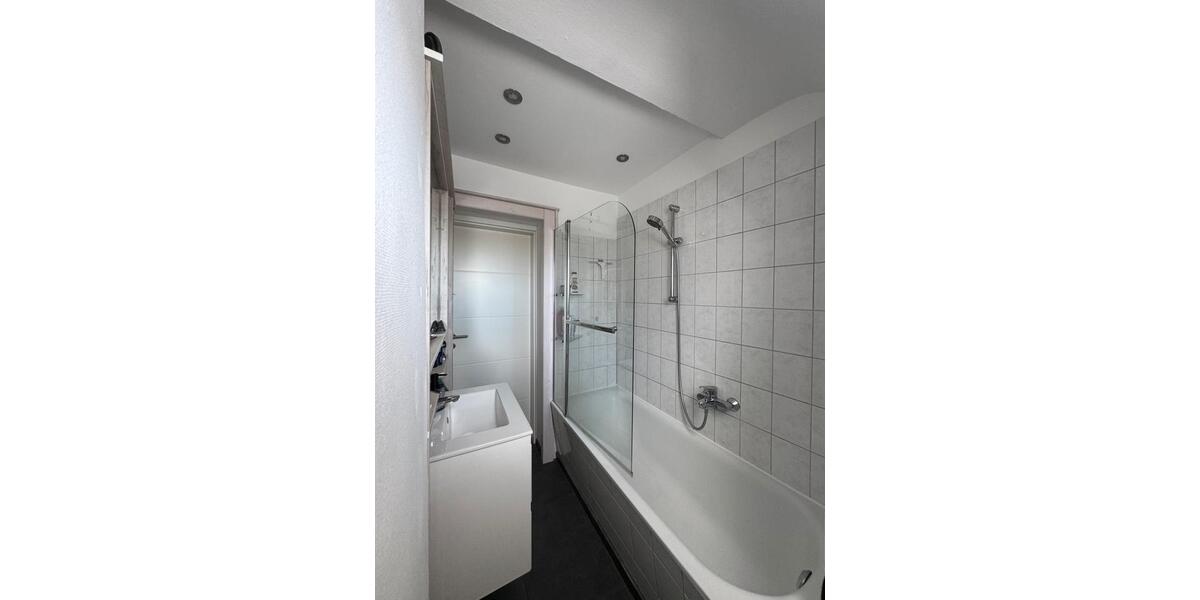 Dachgeschoßwohnung Essen Stadtbezirk III - 2 Zimmer, 53 m&sup2;, 620&euro; | Angebot:26003646