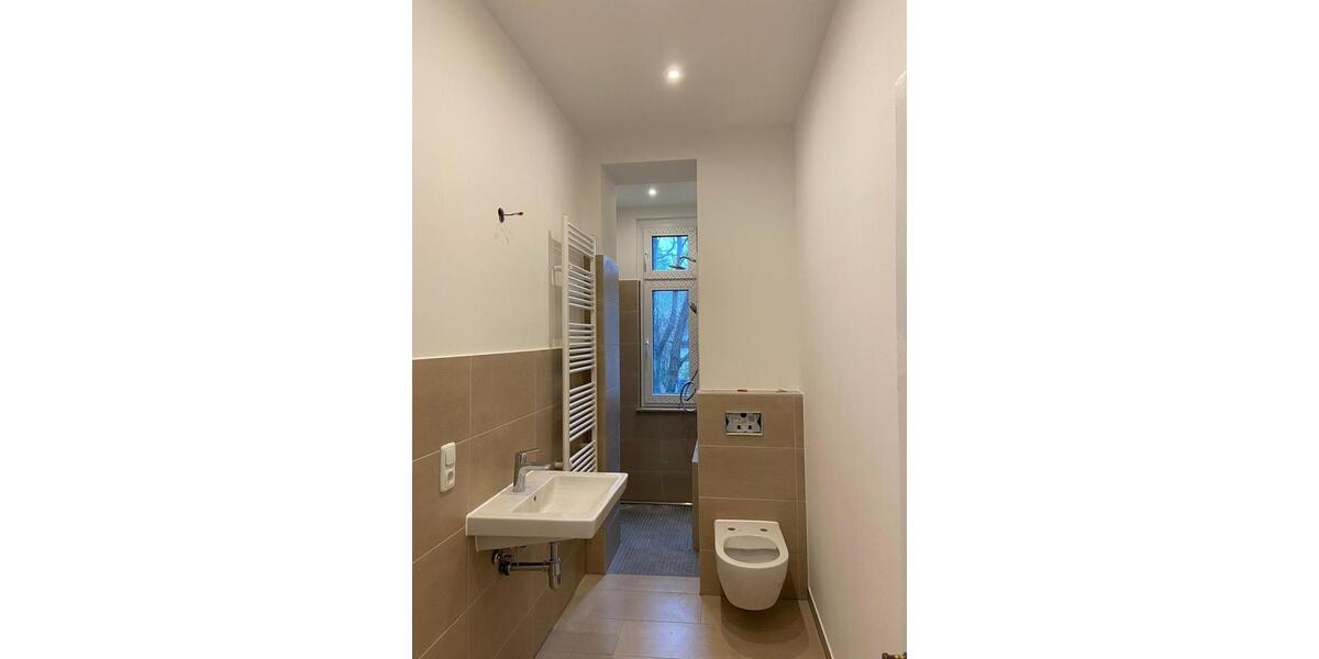 Etagenwohnung Essen Südviertel - 1 Zimmer, 71 m&sup2;, 750&euro; | Angebot:25887572