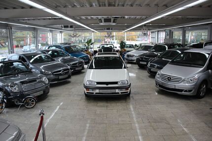 VW Golf 125.000 km 2.850 &euro; Essen 45356