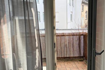 Wohnung Düsseldorf Heerdt - 2 Zimmer, 50 m&sup2;, 4.000&euro; | Angebot:25921599