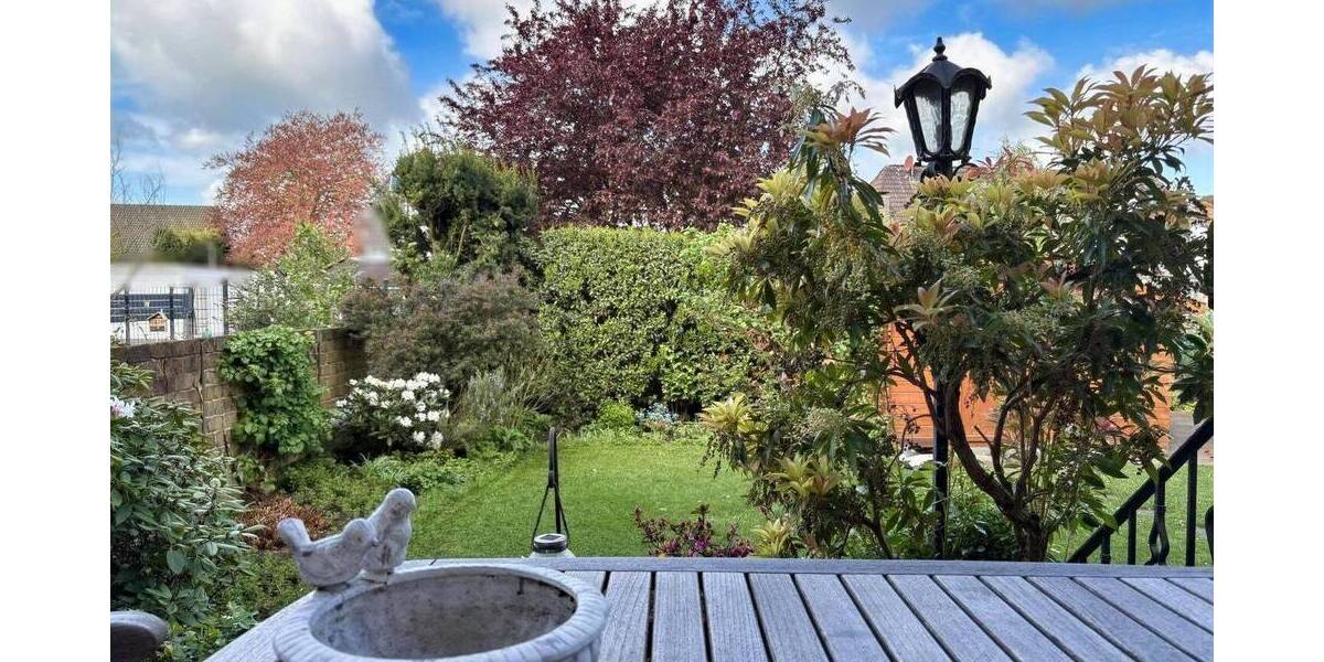 Etagenwohnung Moers Hülsdonk - 4 Zimmer, 104 m&sup2;, 279.000&euro; | Angebot:26595182