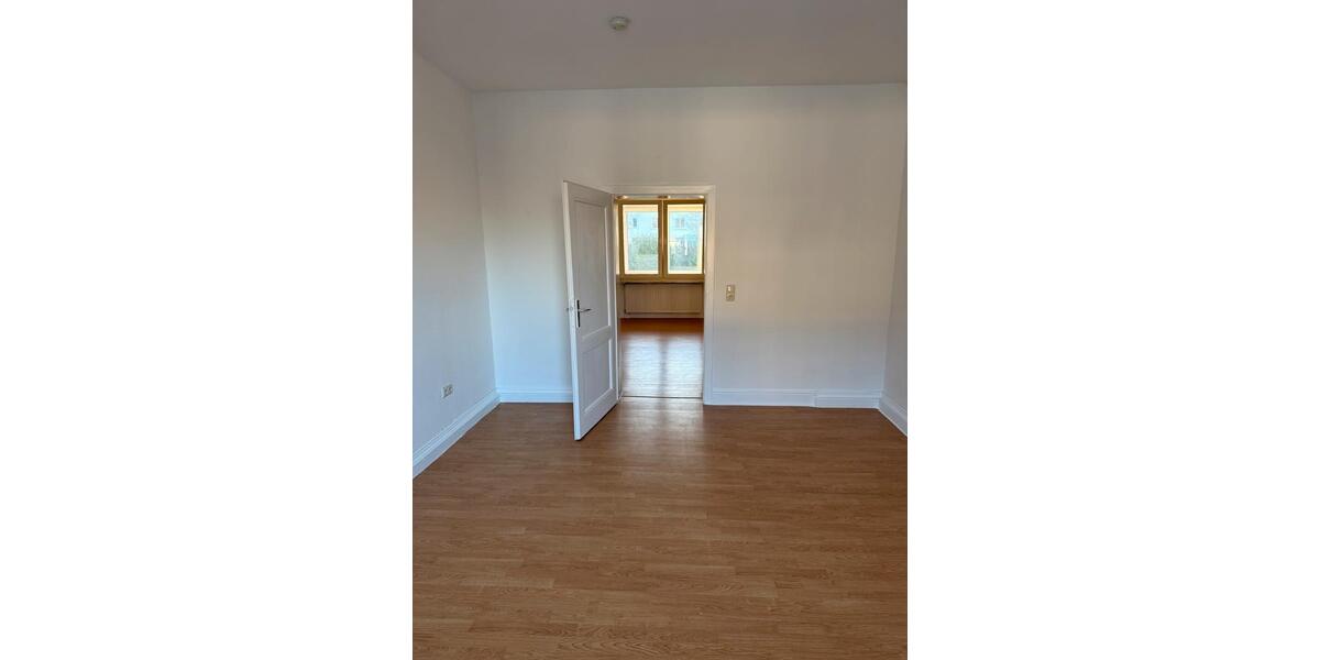 Etagenwohnung Wuppertal Gemarkung Langerfeld - 2 Zimmer, 65 m&sup2;, 420&euro; | Angebot:25806792