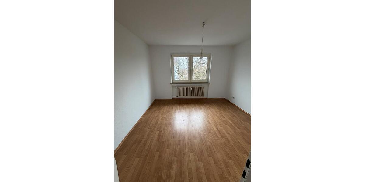 Etagenwohnung Wuppertal Gemarkung Langerfeld - 4 Zimmer, 80 m&sup2;, 775&euro; | Angebot:25934319