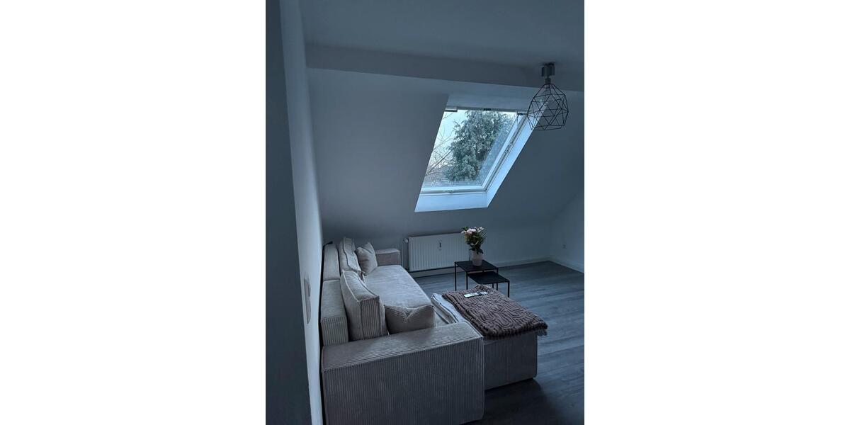 Dachgeschoßwohnung Duisburg Hochheide - 2 Zimmer, 40 m&sup2;, 532&euro; | Angebot:25753649