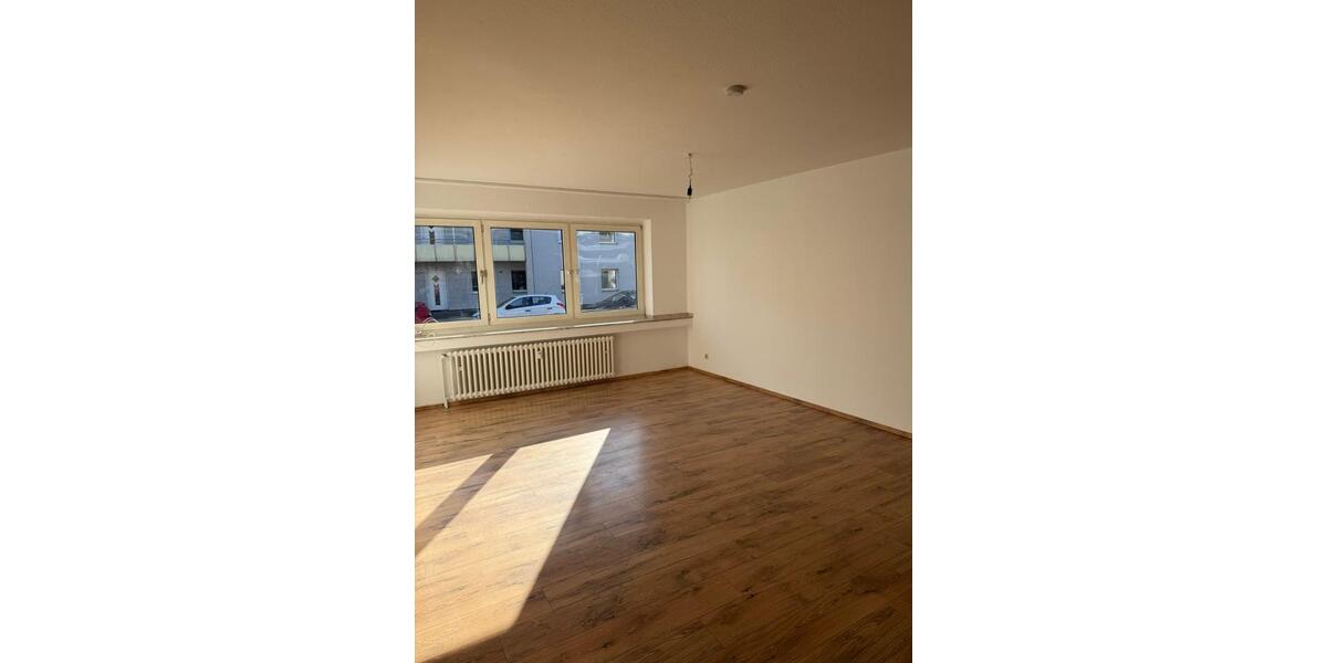 Etagenwohnung Duisburg Essenberg - 3 Zimmer, 74 m&sup2;, 495&euro; | Angebot:25646850