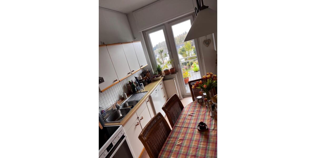 Etagenwohnung Remscheid Lüttringhausen - 4.5 Zimmer, 105 m&sup2;, 800&euro; | Angebot:25993003