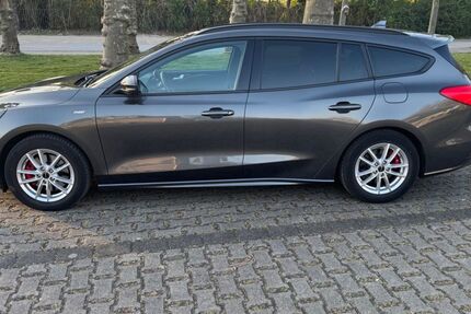 Ford Focus 63.000 km 17.200 &euro; Oberhausen 46119