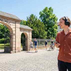 AudaTours Wuppertal Audio-Tour: Cronenberger Chroniken – Industrie, Glaube und Erbe 10.09.2026 Cronenberg Protestant Cemetery