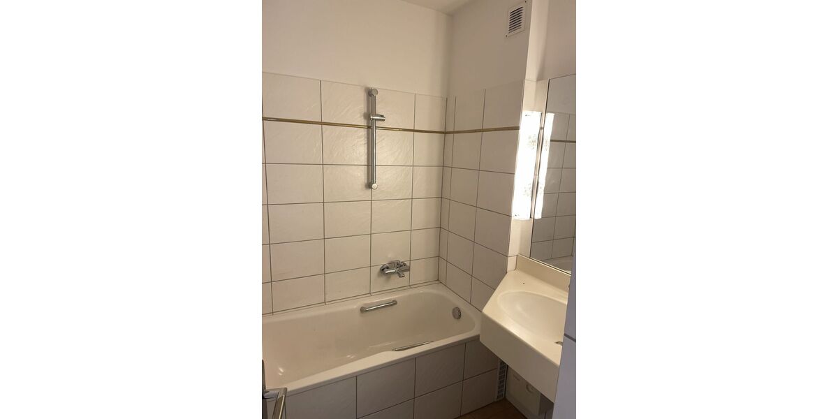 Beste Lage in Oberkassel mit Traumblick auf den Rhein - Maisonettenwohnung Düsseldorf Oberkassel | Angebot:26964483