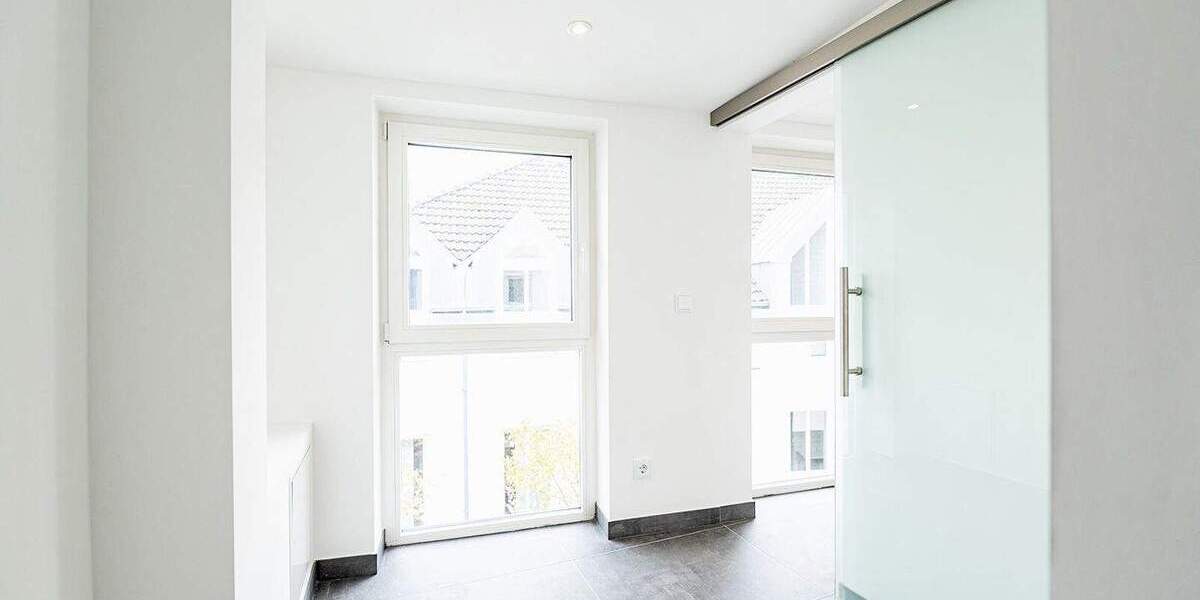 Etagenwohnung Hilden - 3 Zimmer, 122 m&sup2;, 2.340&euro; | Angebot:25738216