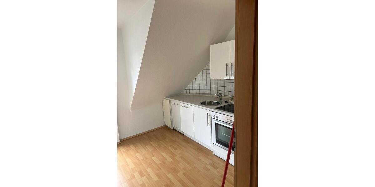 Dachgeschoßwohnung Mülheim an der Ruhr - 2 Zimmer, 73 m&sup2;, 750&euro; | Angebot:27541045