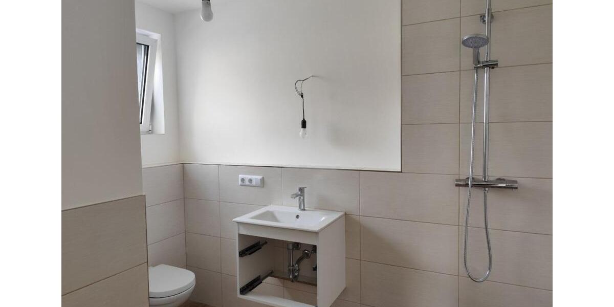 Doppelhaushälfte Essen Stadtbezirk VIII - 5.5 Zimmer, 134 m&sup2;, 2.300&euro; | Angebot:24130141