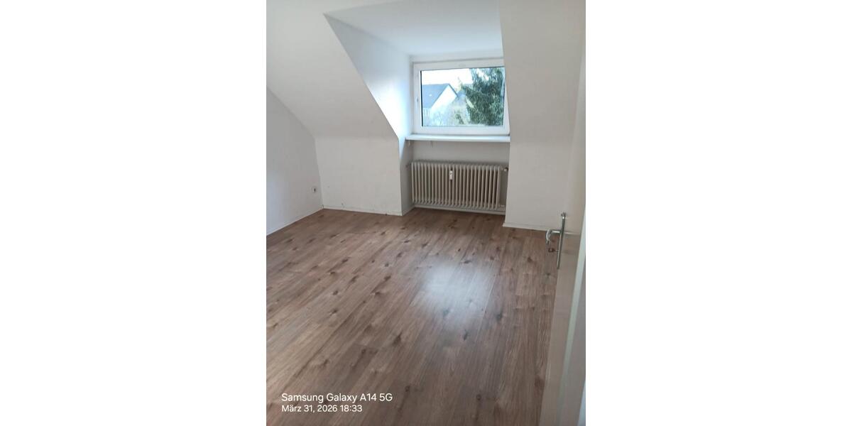 Dachgeschoßwohnung Essen Stadtbezirk IV - 2 Zimmer, 50 m&sup2;, 520&euro; | Angebot:25987337