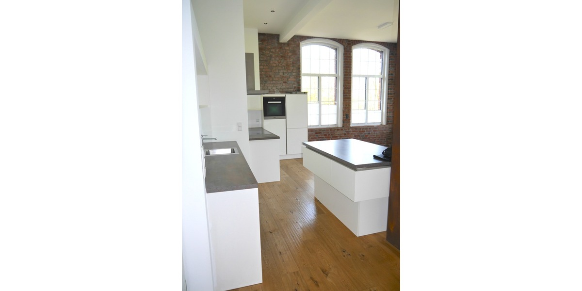 SG, komfortable 85m² 2 Zi. Loftwohnung in Zentrumsnähe, Balkon, Stellplatz, Einbauküche - Loft - Studio - Atelier Solingen Mitte | Angebot:26457871