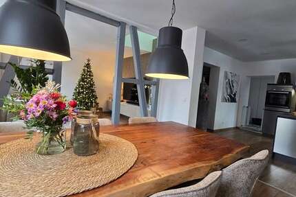 Haus Solingen Höhscheid - 10 Zimmer, 240 m&sup2;, 799.000&euro; | Angebot:25452863