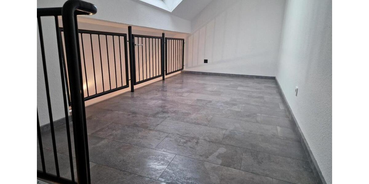 Dachgeschoßwohnung Essen Stadtbezirk V - 1 Zimmer, 34 m&sup2;, 50.000&euro; | Angebot:25719302