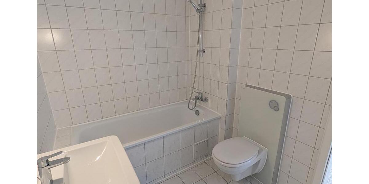 Etagenwohnung Duisburg Hamborn - 3 Zimmer, 80 m&sup2;, 585&euro; | Angebot:25262684