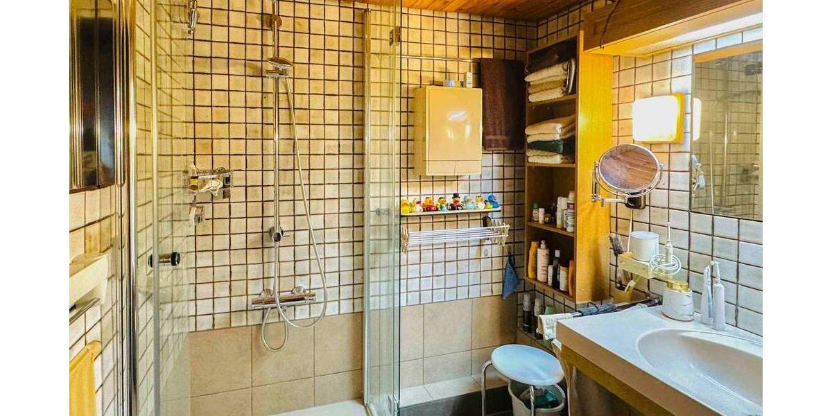 Einfamilienhaus Neuss Rosellen - 2 Zimmer, 240.000&euro; | Angebot:25742156