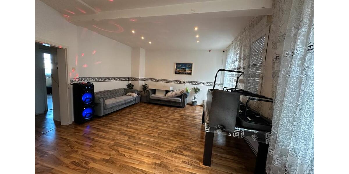 Erdgeschoßwohnung Solingen Höhscheid - 4 Zimmer, 92 m&sup2;, 850&euro; | Angebot:25967626