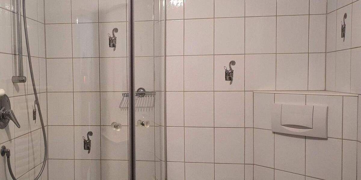 Etagenwohnung Duisburg Rahm - 4 Zimmer, 130 m&sup2;, 1.695&euro; | Angebot:25854102